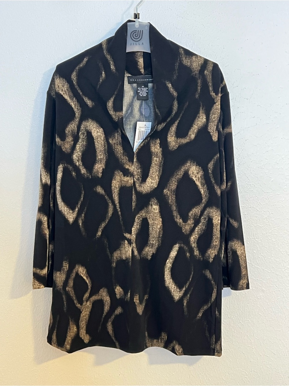 NWT 3/4 Sleeve V Neck Top